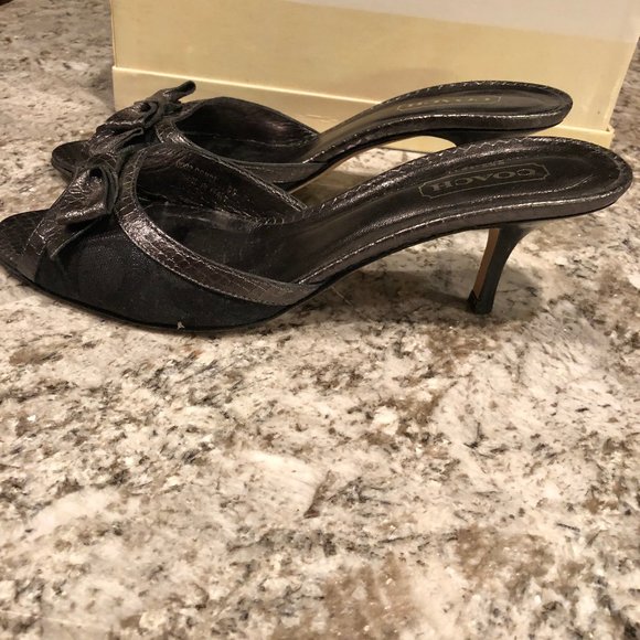 NEW COACH 8M Black & Silver - Picture 1 of 4